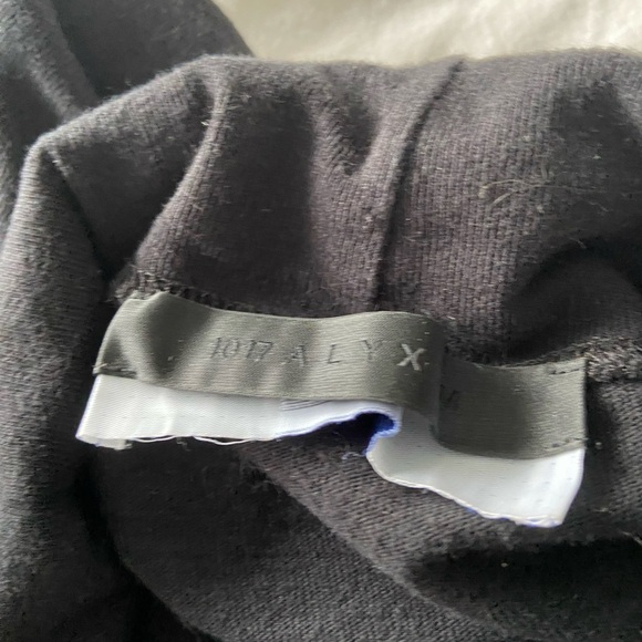 1017 Alyx 9SM Longslece Turtleneck Black - Picture 2 of 4